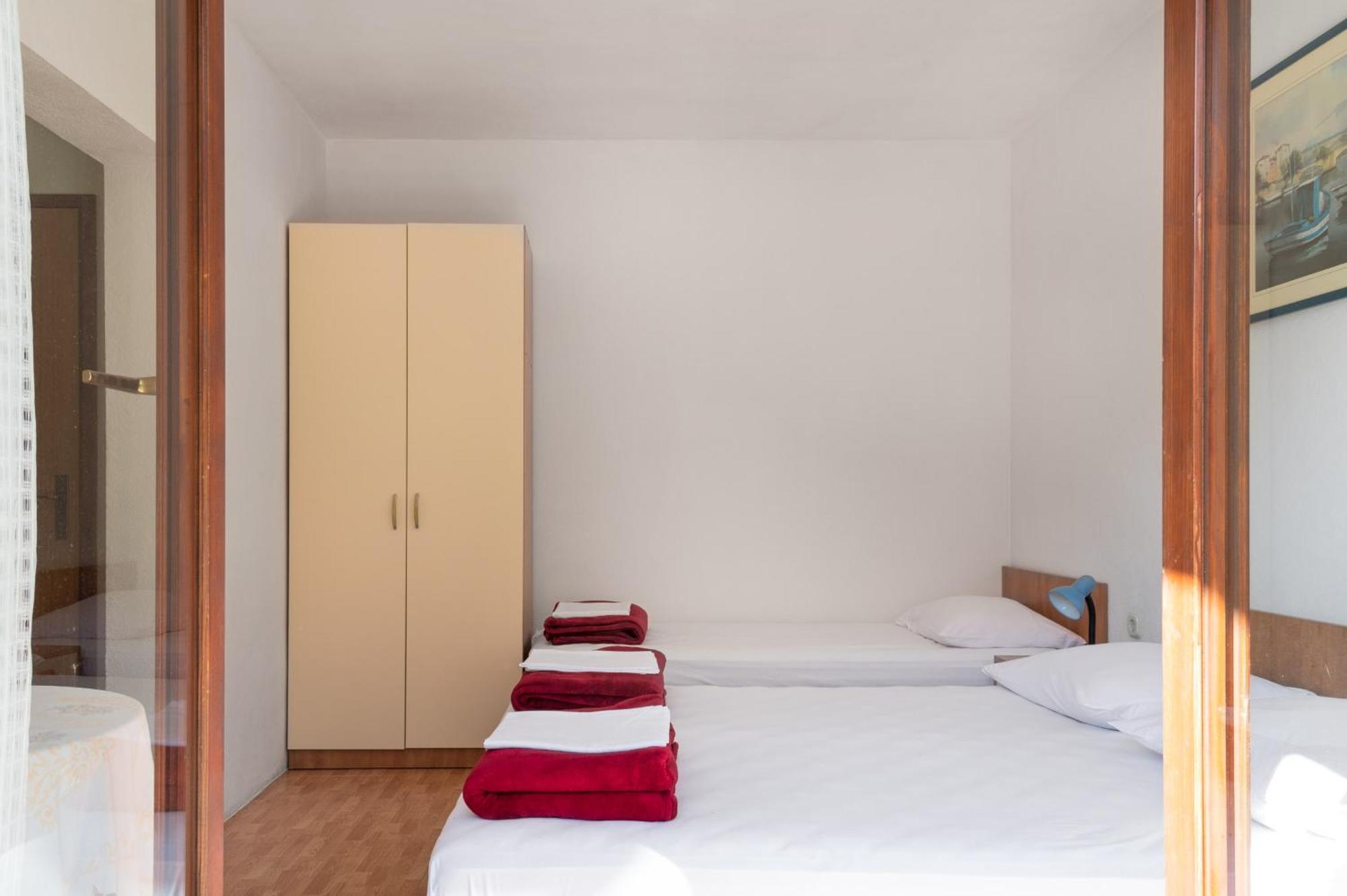 Niko Apartments Drvenik  Habitación foto